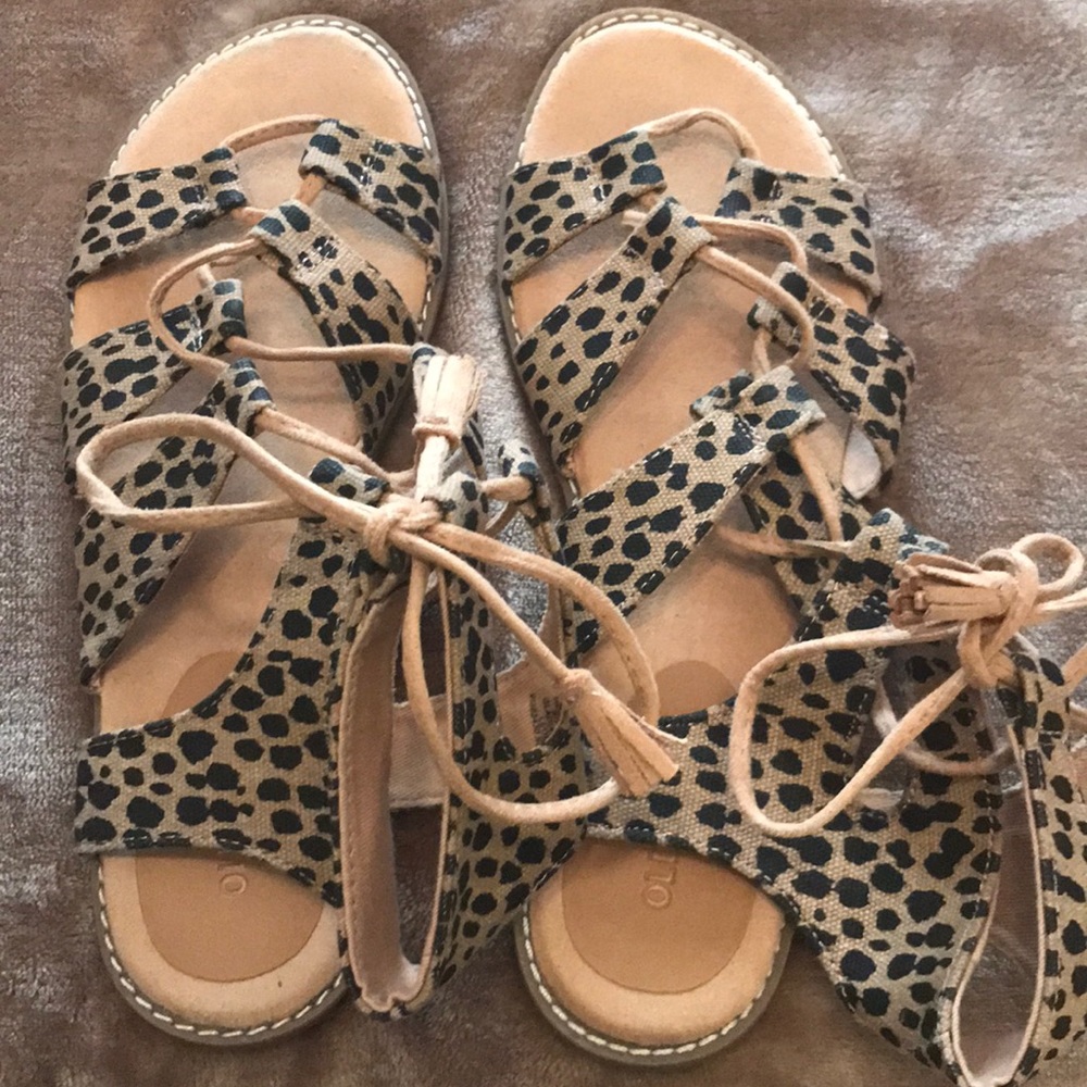 Ladies cheetah print sandals